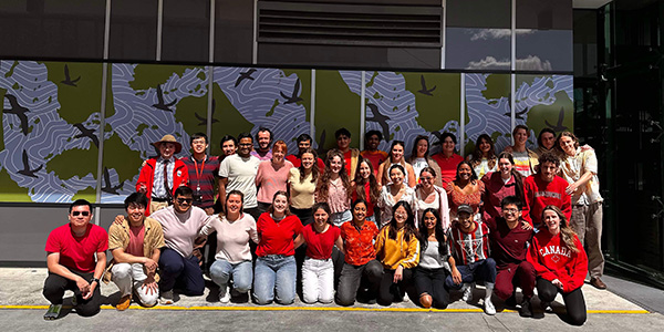 Group of medical students outside the RCS