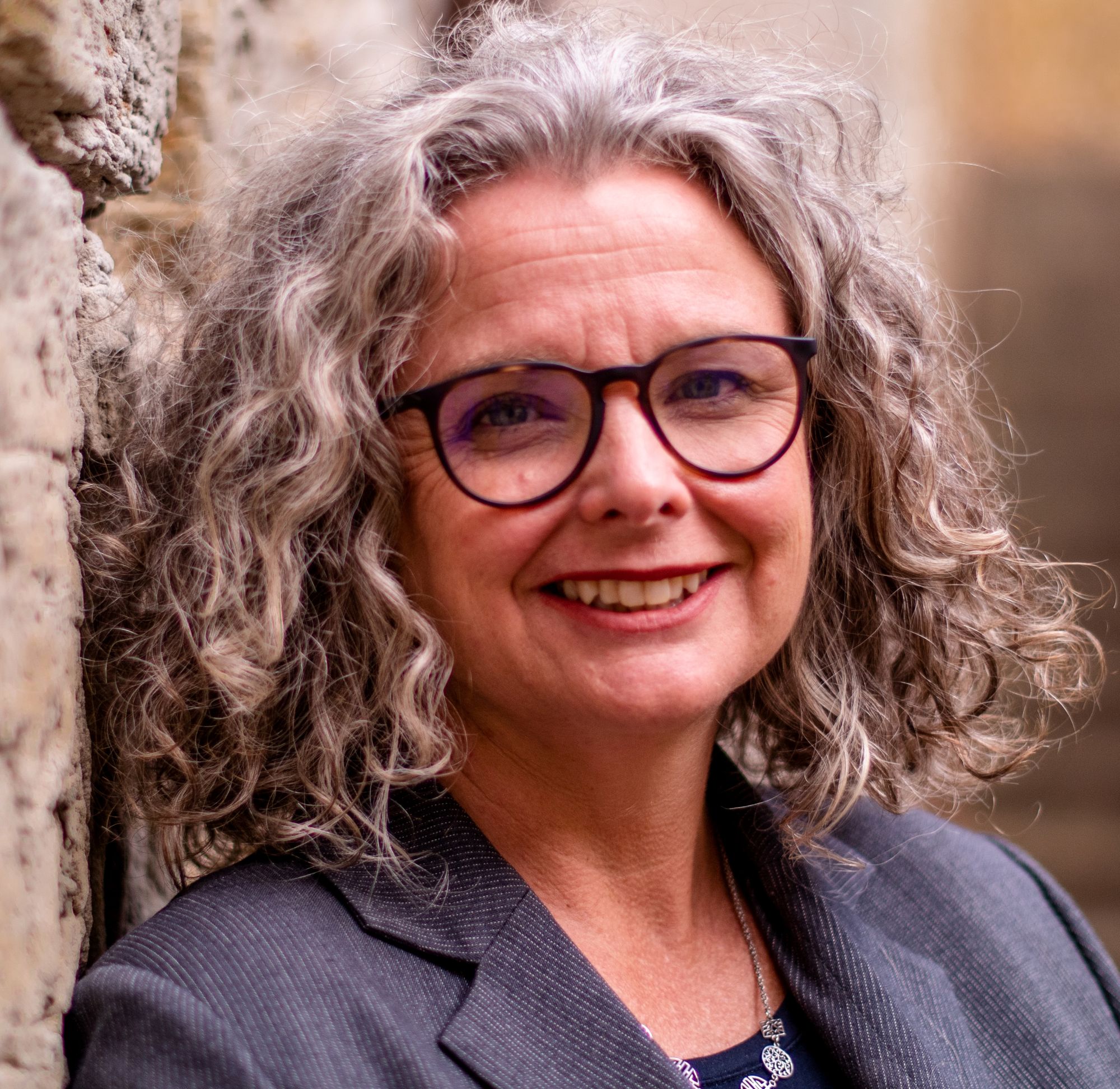 Dr Claire Konkes