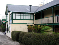 Bush Inn Exterior