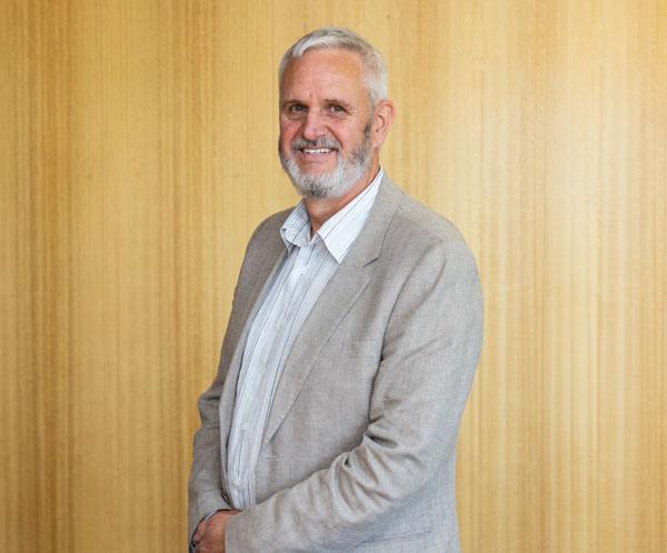 Headshot of Phil Edmondson