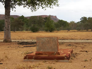 Olive Pink's grave facing 